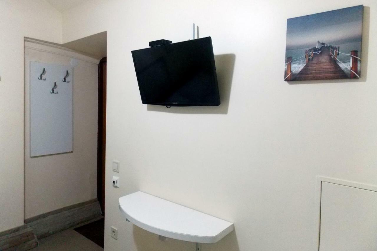 Ferienwohnung Compact Studio In The City Center Lemberg Exterior foto